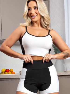 Short Preto com Branco Cintura Alta e Cropped Alcinha Academia Conjunto Fitness Feminino